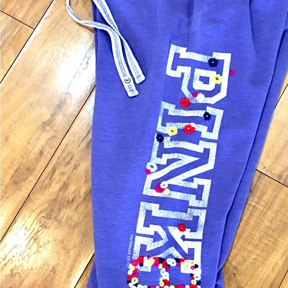Victoria Secret Pink floral flower purple logo sweats sweatpants joggers… - Picture 16 of 16